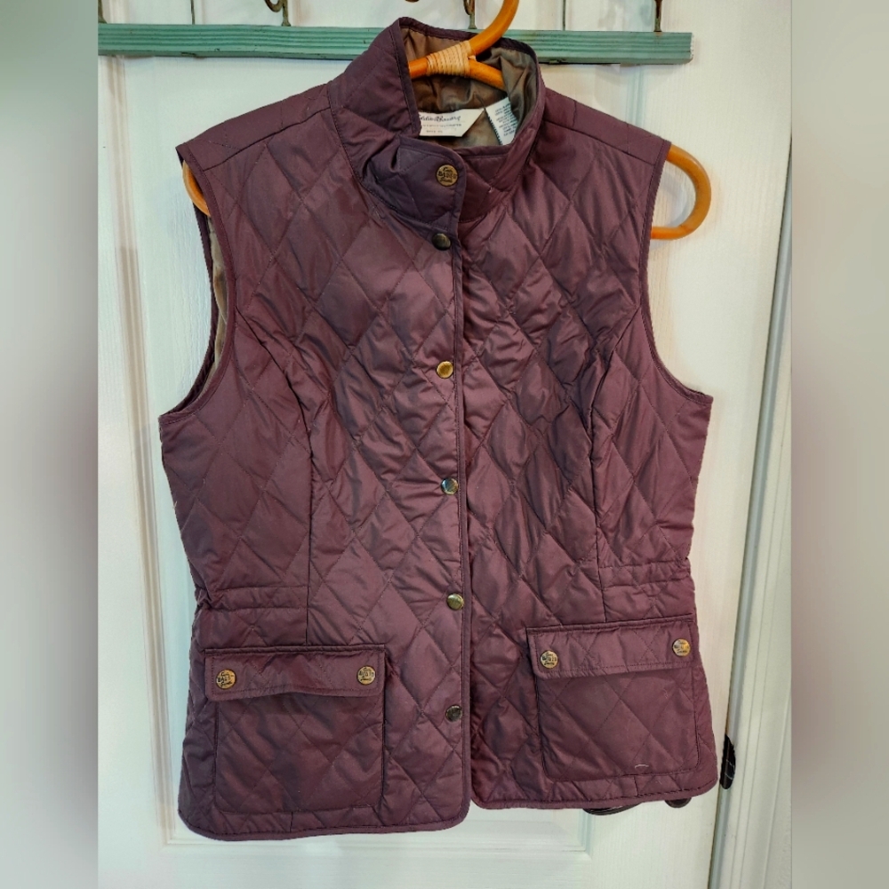 Eddie Bauer womens puffer vest size medium
